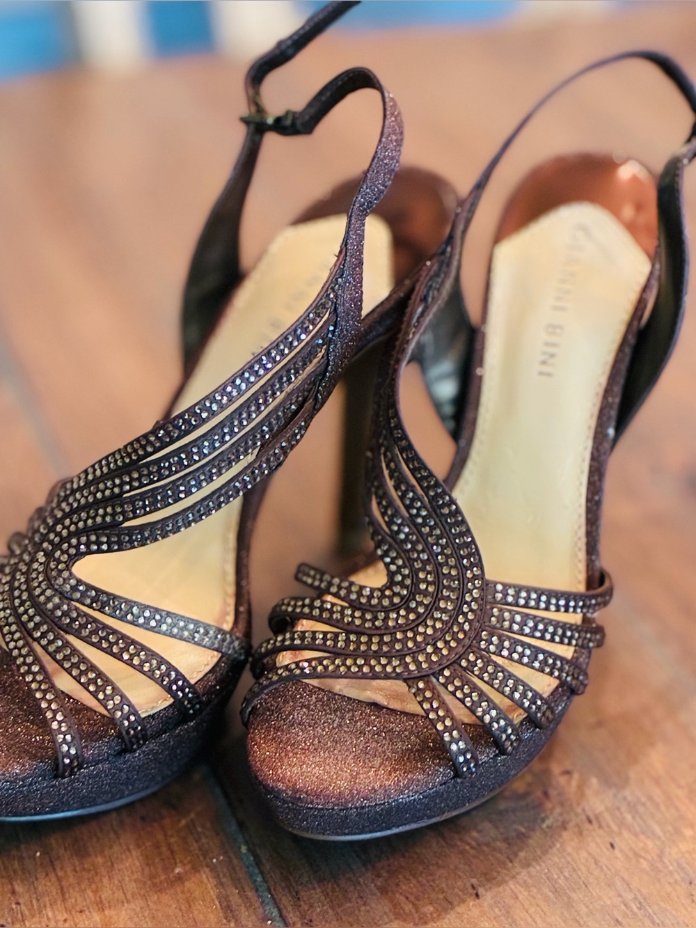 Gianni Bini Glitterati sparkle bronze heels. Size 6